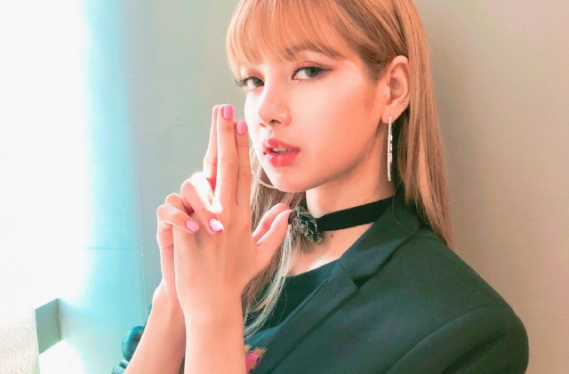 Lisa Blackpink Jadi Selebriti Cewek dengan Followers Instagram Terbanyak di Korea!