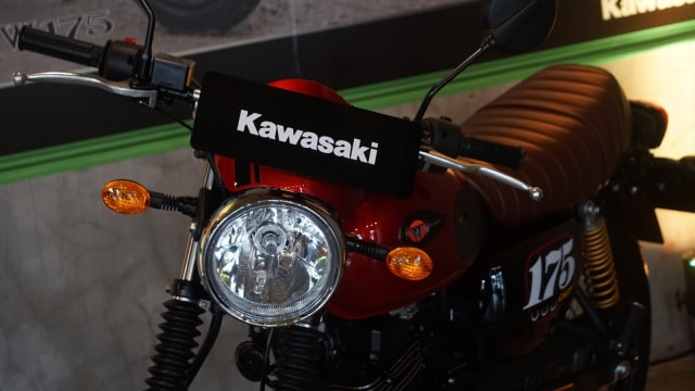 Varian warna baru Kawasaki W175 Cafe.  (Foto:  Fanny Kusumawardhani/kumparan )