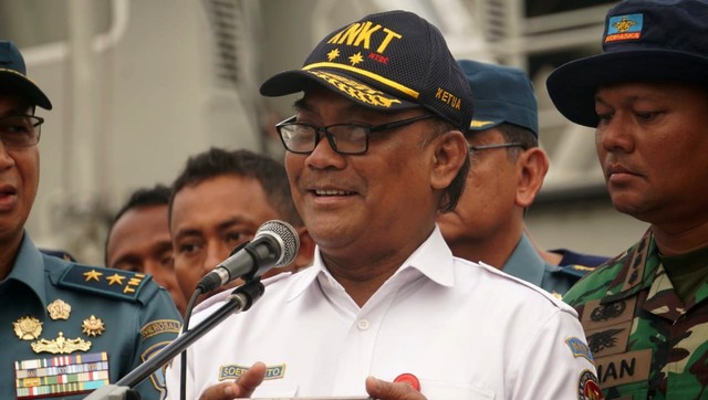 Ketua KNKT Sorjanto Tjahjono pada acara penyerahan CVR Lion Air dari TNI-AL kepada KNKT di JICT Tanjung Priok, Jakarta, Senin (14/1/2019). Foto: Nugroho Sejati/kumparan