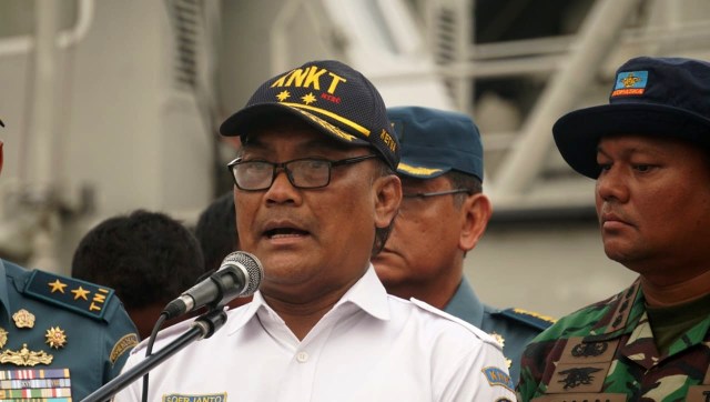 Ketua KNKT Sorjanto Tjahjono pada acara penyerahan CVR Lion Air dari TNI-AL kepada KNKT di JICT Tanjung Priok, Jakarta, Senin (14/1/2019). (Foto: Nugroho Sejati/kumparan)