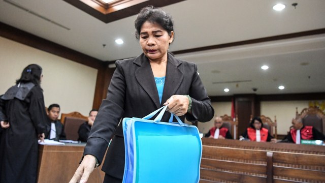 Terdakwa kasus dugaan suap yang juga Hakim adhoc pada Pengadilan Tipikor Medan Merry Purba di Pengadilan Tipikor, Jakarta. (Foto: ANTARA FOTO/Hafidz Mubarak A)