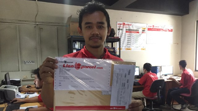 Layanan Lion Ekspres di Kedoya, Jakarta Barat. (Foto: Abdul Latif/kumparan)