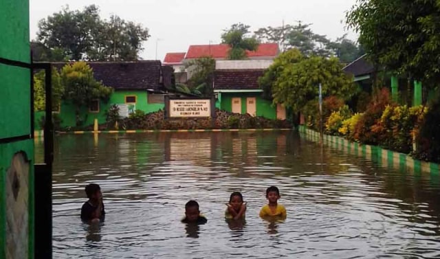 Banjir di Pasuruan, Beberapa Sekolah Diliburkan