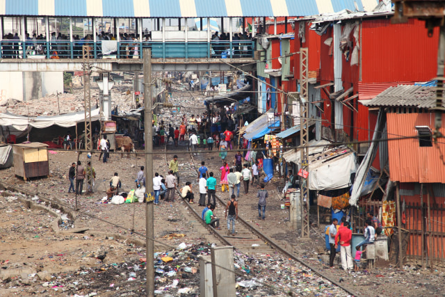 Potret Salah Satu Sudut di Dharavi, India (Foto: Shutter Stock)