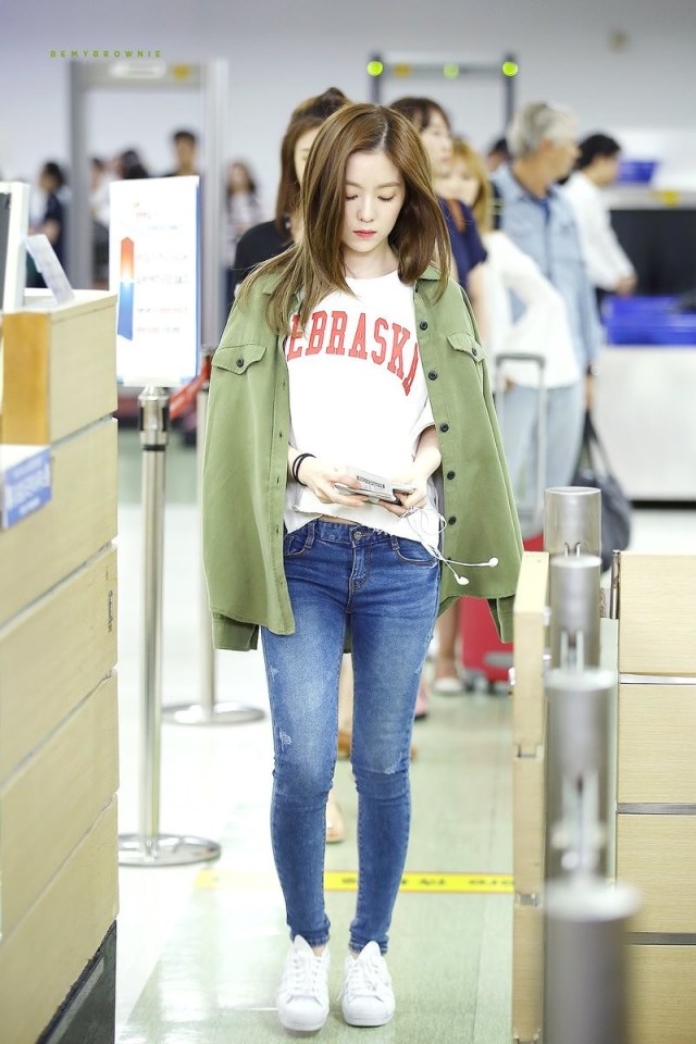 irene red velvet casual style