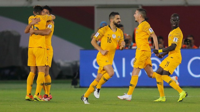 Timnas Australia melangkah ke babak 16 besar Piala Asia 2019. Foto: REUTERS/Thaier Al-Sudani