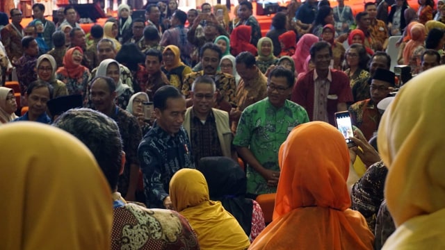 Jokowi Hadiri Peluncuran Program Wirausaha ASN dan Pensiunan BUMN di Sentul. (Foto: Yudhistira Amran Saleh/kumparan)