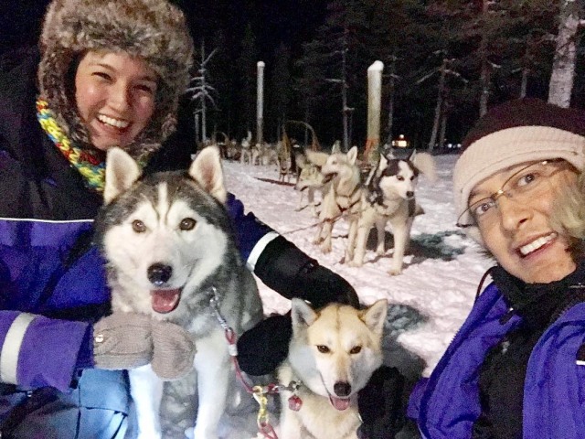 Nadine Chandrawinata dan Dimas Anggara menikmati liburan awal tahun di Finlandia. (Foto: Instagram @nadinelist)