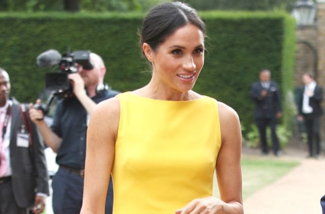 5 Rekomendasi Dress Warna Kuning untuk Tampil Stylish Ala Meghan Markle