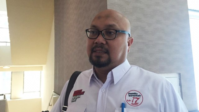 Komisioner KPU Ilham Saputra di Hotel Bidakara, Jakarta Selatan. (Foto: Muhammad Lutfan Darmawan/kumparan)