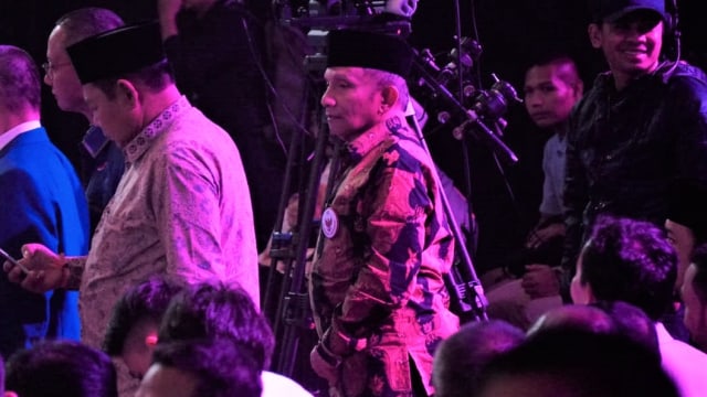 Amien Rais tiba pada Debat Pilpres 2019 perdana di Hotel Bidakara, Jakarta, Kamis (17/1). (Foto: Jamal Ramadhan/kumparan)