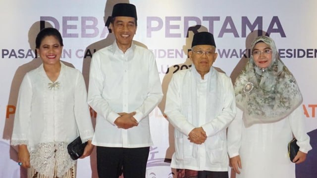 Capres-cawapres nomor urut 01 Jokowi-Maruf tiba untuk mengikuti debat pertama Pilpres 2019, di Hotel Bidakara, Jakarta, Kamis (17/1/2019). (Foto: Irfan Adi Saputra/kumparan)