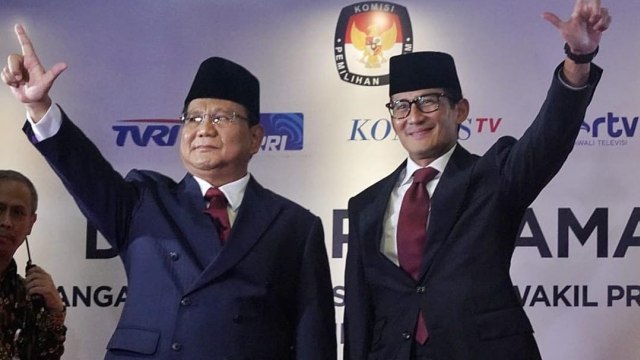 Pasangan calon nomor urut 02, Prabowo-Sandi tiba di hotel Bidakara. Foto: Instagram/@sandiuno