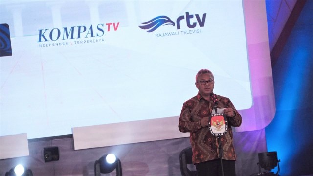 Ketua KPU, Arief Budiman, saat memberikan sambutannya di acara debat pertama Pilpres 2019, di Hotel Bidakara, Jakarta, Kamis (17/1/2019). (Foto: Jamal Ramadhan/kumparan)
