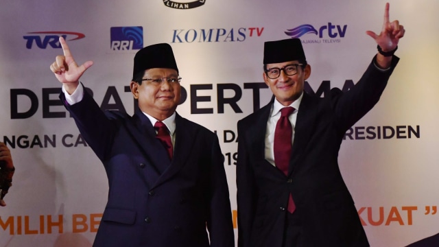 Capres-cawapres nomor urut 02 Prabowo-Sandiaga Uno tiba untuk mengikuti debat pertama Pilpres 2019, di Hotel Bidakara, Jakarta, Kamis (17/1/2019). Foto: Antara/Aprillio Akbar