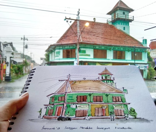 Langgar Merdeka di Kampung Batik Laweyan, Solo (Foto: Instagram (@fransianto))