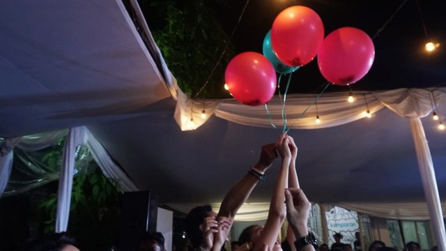 Balon berisi hadiah di acara ulang tahun ke-2 kumparan. (Foto: Nugroho Sejati/kumparan)