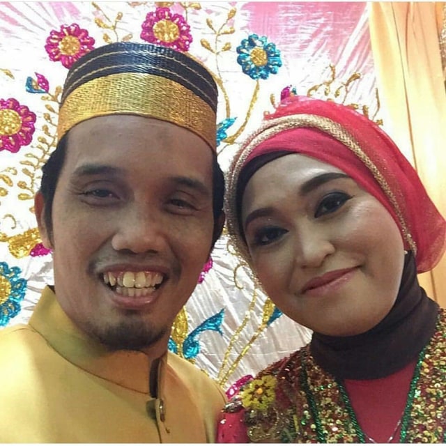 Ustaz Maulana bersama istri.  (Foto: Instagram/@m_nur_maulana)