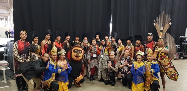Delegasi pariwisata Kalimantan Selatan menampilkan bekantan dan tradisi lokal ketika Matka Nordic Travel Fair 2019 di Kota Helnsinki, Finlandia pada 17-20 Januari 2019. (Foto: Humpro Setdaprov Kalsel)