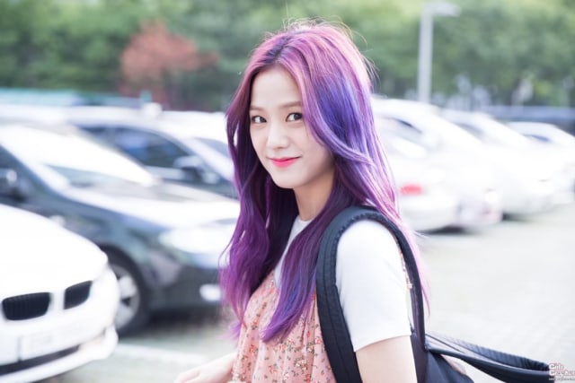 8 Inspirasi Gaya Rambut Manis dari Jisoo BLACKPINK, Bisa Dicoba Nih! (5)