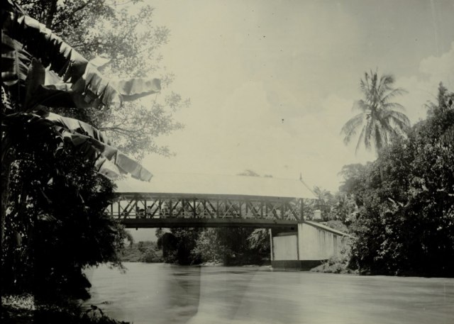 Sungai Cimanuk Garut tahun 1900. (Foto: Dok. KITLV 82582)