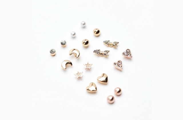 Rekomendasi Tiny Jewelries yang Bisa Bikin Penampilanmu Makin Edgy! (4)