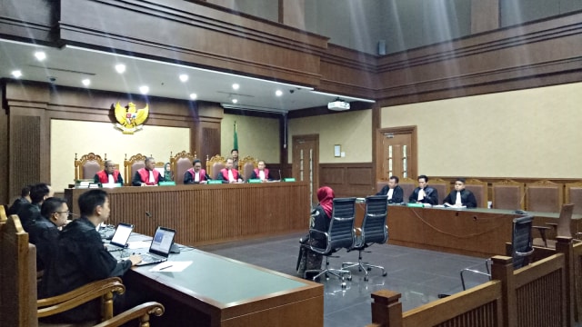 Suasana sidang pemeriksaan terdakwa Eni Maulani Saragih di pengadilan Tipikor, Jakarta. (Foto: Adhim Mugni Mubaroq/kumparan)