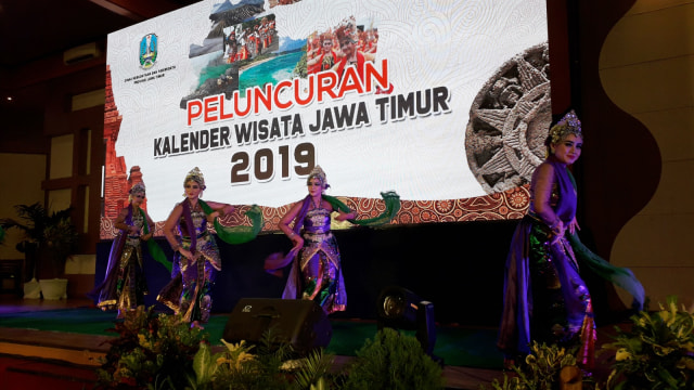 Peluncuran Kalender Wisata Jawa Timur 2019 juga diisi oleh beragam kesenian khas Jawa Timur. (Foto: Yuana Fatwalloh/kumparan)