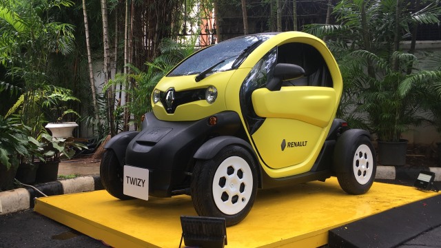 Renault Twizy, mobil listrik mungil yang diperkenalkan di Indonesia. (Foto: Ghulam Muhammad Nayazri / kumparanOTO)