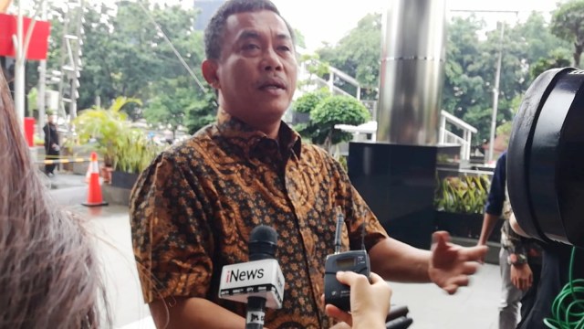 Ketua DPRD DKI Jakarta Prasetyo Edi Marsudi sambangi KPK laporkan LHKPN. (Foto: Aprilandika Pratama/kumparan)