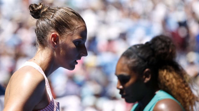 Karolina Pliskova mengalahkan Serena Williams di babak perempat final Australia Terbuka 2019. (Foto: Aly Song/Reuters)