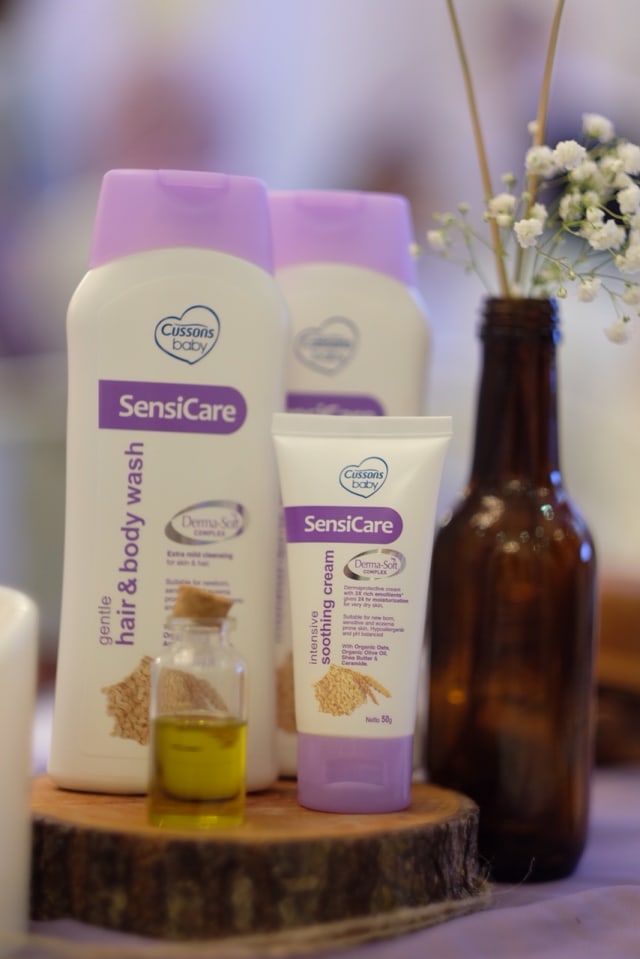 Tentang Produk Cussons Baby SensiCare (1)
