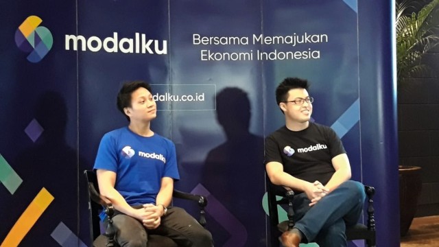 Co-Founder & CEO Modalku Reynold Wijaya (kiri) dan Co-Founder & Chief Operating Officer Modalku Iwan Kurniawan (kanan). (Foto: Elsa Olivia/kumparan)