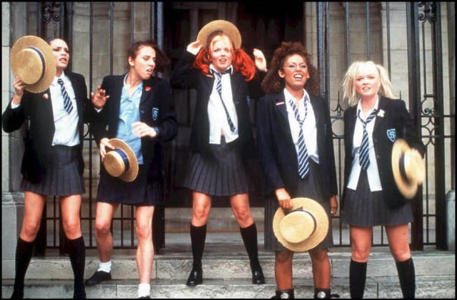Spice Girls saat syuting iklan kamera Polaroid, SpiceCam. (Foto: PA/ AFP)