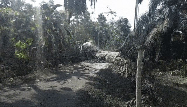 Galian sumur bor milik salah seorang warga di Desa Tanjong Meunyo, Kecamatan Jambo Aye, Aceh Utara mengeluar semburan lumpur bercampur gas.  (Foto: Dok. Istimewa)