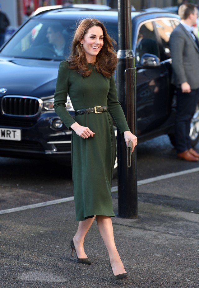 Get The Look: Style Elegan dan Chic dengan Balutan Outfit Berwarna Hijau ala Kate Middleton (1)