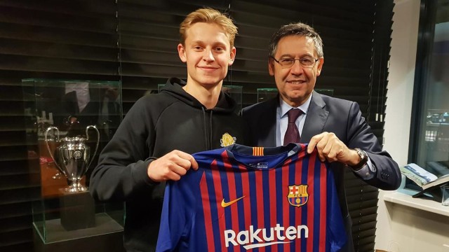 De Jong resmi jadi milik Barcelona. (Foto: www.fcbarcelona.com)