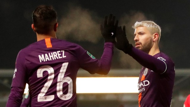 Kerja sama Mahrez dan Aguero membuahkan gol pertama City. (Foto: Reuters/Carl Recine)