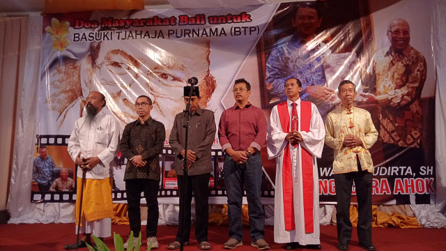 Pengacara Dan Relawan Gelar Doa Bersama Di Bali Menyambut Ahok Bebas