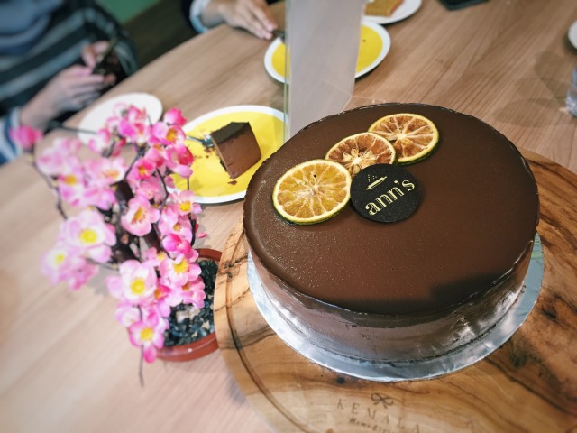 JAVO cake dari Ann's Bakery (Foto: Kartika Pamujiningtyas/kumparan)