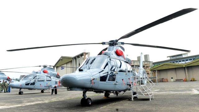 Helikopter AKS yang diserahkan oleh PT Dirgantara Indonesia kepada Kementerian Pertahanan untuk TNI AL. (Foto: Dok. PT. DI)