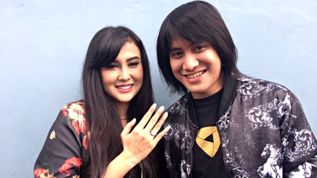 Kevin Aprilio, Vicy Melanie