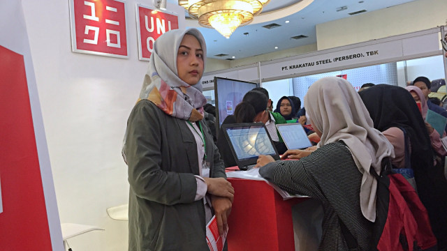 Antrean di stan Uniqlo di bursa kerja Indonesia Career Expo 2019. Foto: Elsa Olivia Karina L Toruan/kumparan