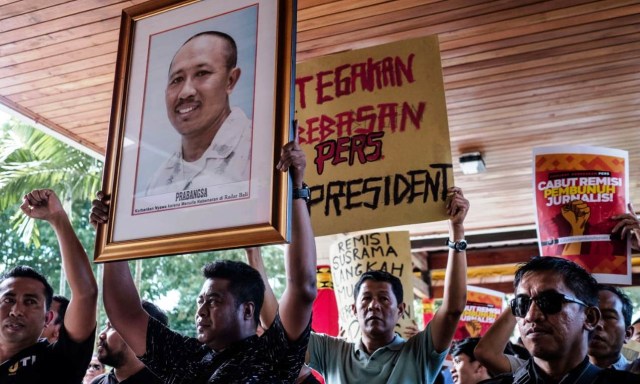 Aksi unjuk rasa jurnalis Denpasar menolak remisi bagi pembunuh Prabangsa, Jum'at (25/1) - kanalbali/IST