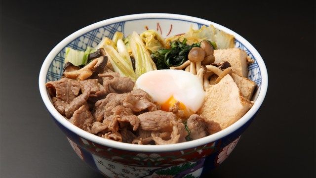 Ilustrasi Beef Sukiyaki. (Foto: Shutter stock)