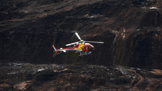 Bendungan di Kota Brumadinho, Brazil, yang Jebol. (Foto: REUTERS/Washington Alves)