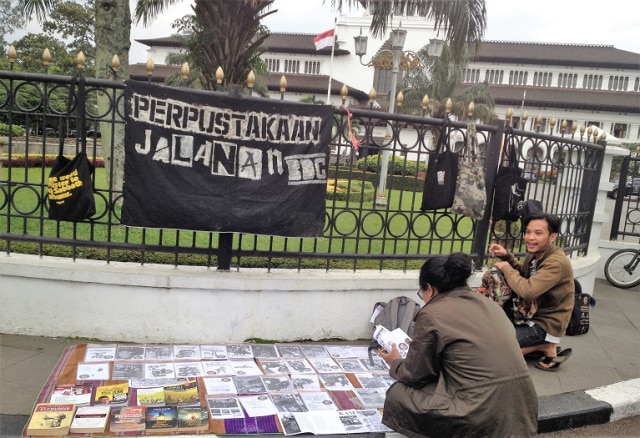 Komunitas Literasi Bandung: Razia Buku Razia Peradaban 