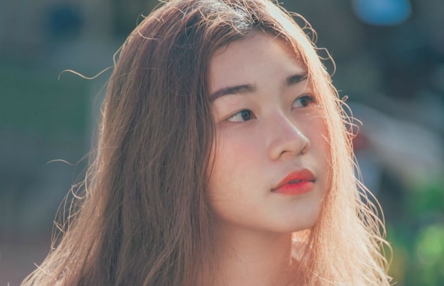 5 Manfaat Minyak Kelapa untuk Rambut, Bisa Bikin Halus!