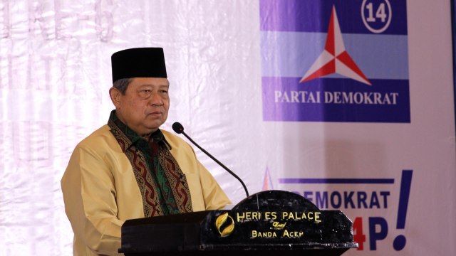 Ketua Umum Partai Demokrat Susilo Bambang Yudhoyono (SBY) menggelar Silaturrahmi dengan ulama kharismatik dan tokoh agama se-Aceh di Hermes Palace Hotel, Lampineung Banda Aceh, Minggu (27/1). (Foto: Zuhri Noviandi/kumparan)