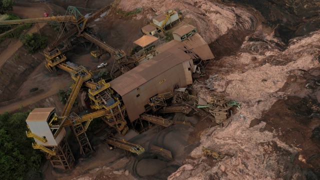 Gambar udara kondisi di sekitar bendungan Vale SA yang jebol, di Brumadinho, Brasil. (Foto: REUTERS/Washington Alves)